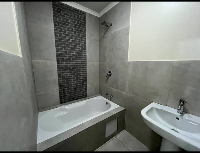 3 BEDROOM HOUSE TO LET IN DALVIEW